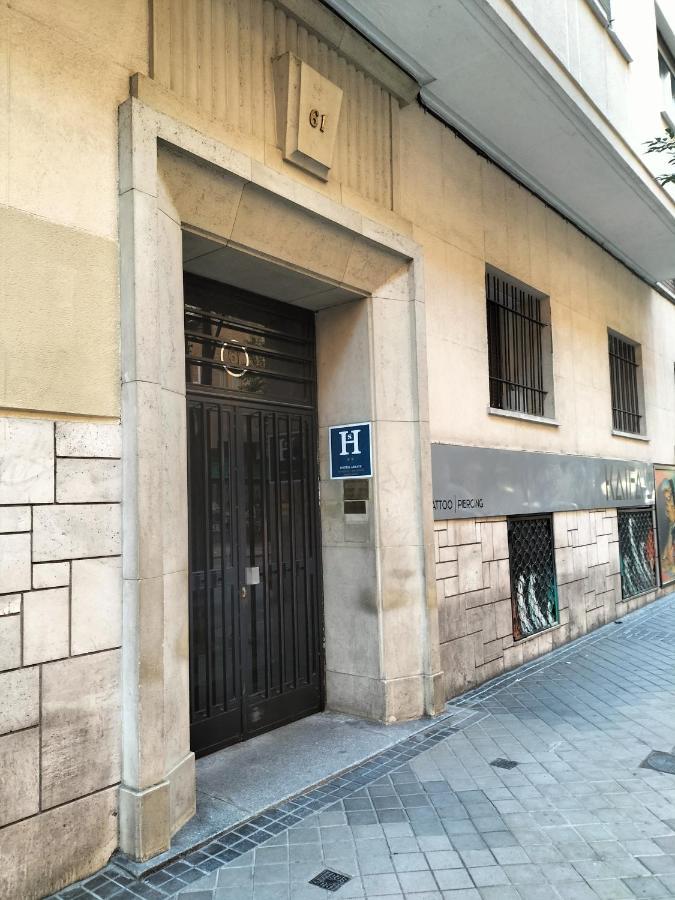 Hostal Arrate Madrid Bagian luar foto